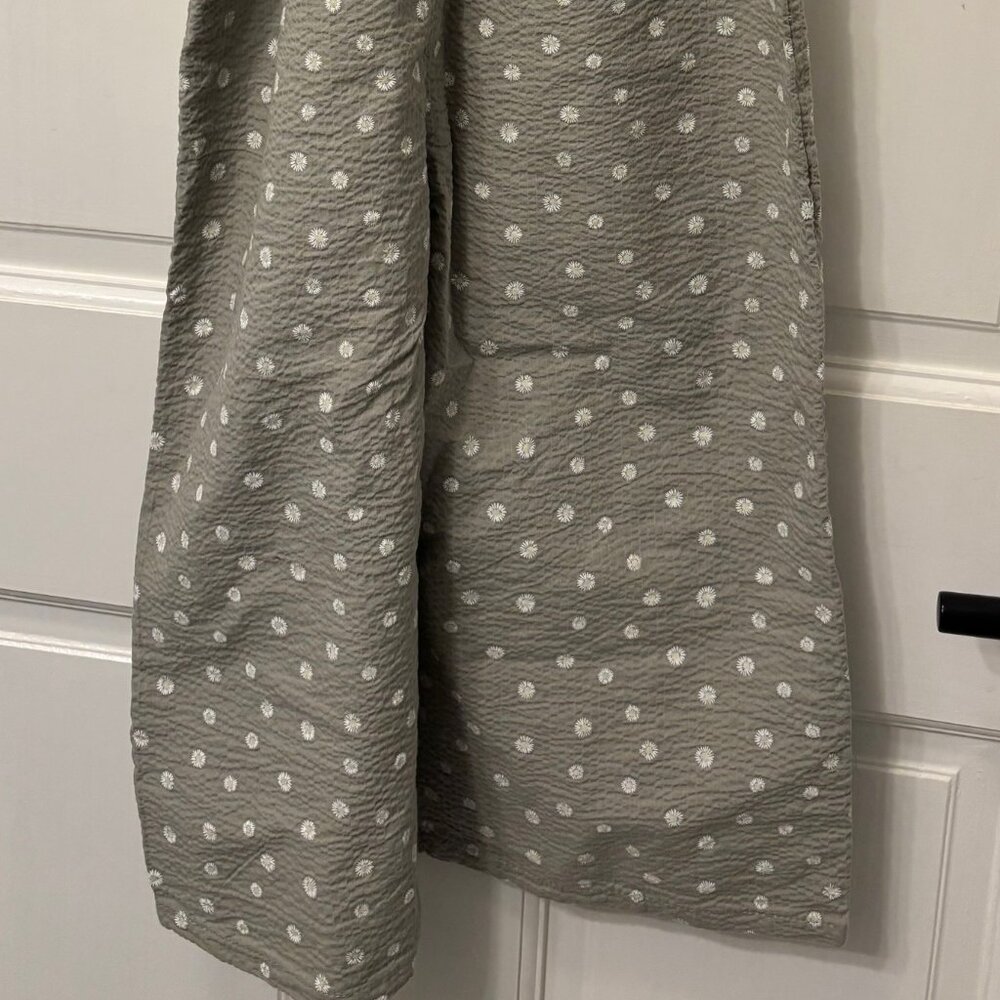Joe Fresh daisy romper, size 6 - Picture 2 of 3